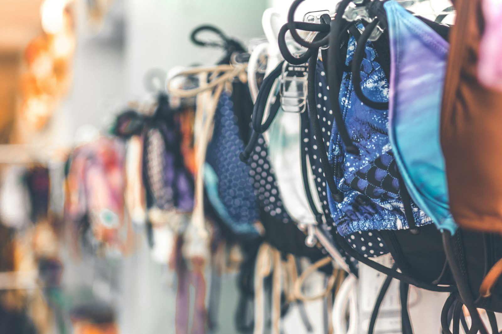 Swimwear Fabrics Guide: Nylon, Polyester, Recycled Blends and Textures